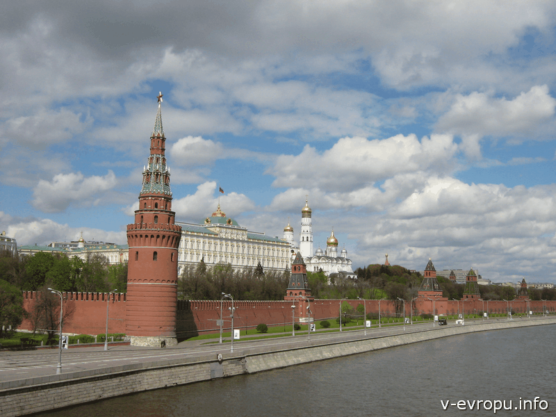 Кремль в Москве - центр жизни России