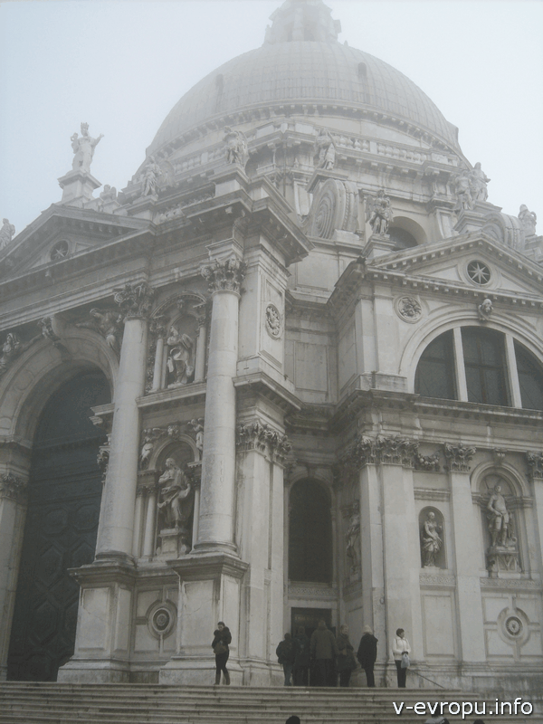 Какую церковь Венеции нужно посетить обязательно?