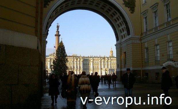 Дворцовая  площадь в Петербурге