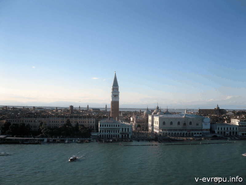 Вид на Венецию с лайнера