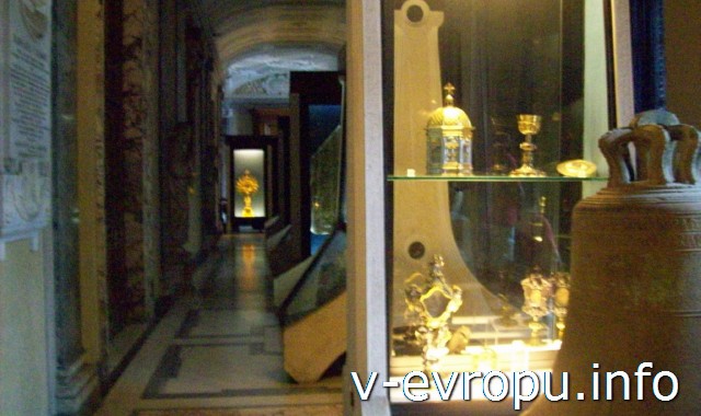 Экспонаты музея при Соборе Сан Латерано в Риме