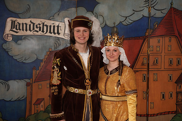 Герцог Яков Богатый и принцесса Ядвига - жених и невеста на Ландсхутской свадьбе 2013 по выбору жителей Ландсхута