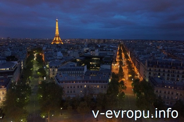 В Париж на День рожденья с Paris Pass. Ночной Париж со смотровой площадки Триумфальной арки