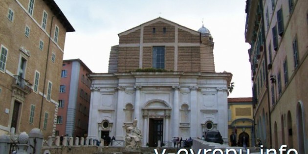 Церковь Сан  Доменико  в Анконе (Chiesa di San Domenico)