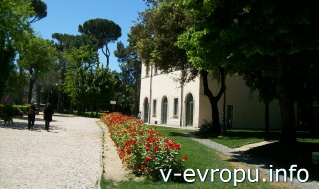 Парк Villa Borghese в мае 2013
