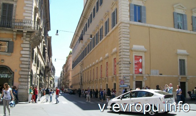 Улица виа дель Корсо в Риме