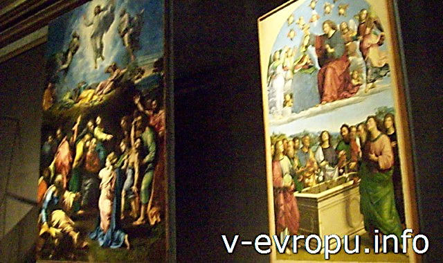 Ватиканская Пинакотека. Рафаэль. Слева -Преображение Христа, справа - Коронование Марии
