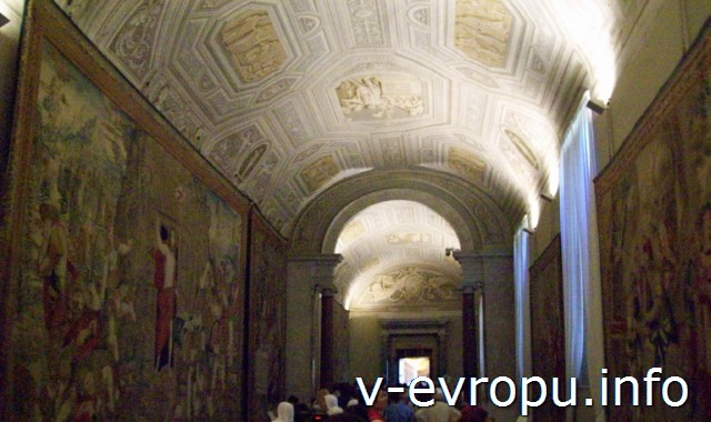 Зал Гобеленов в Ватиканском Музее