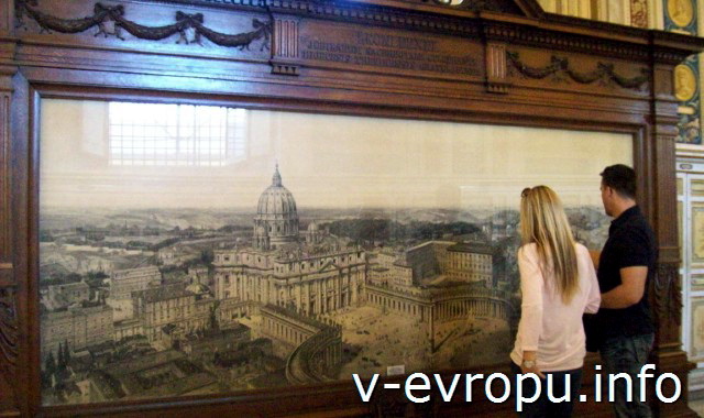 Туристы в Музеях Ватикана