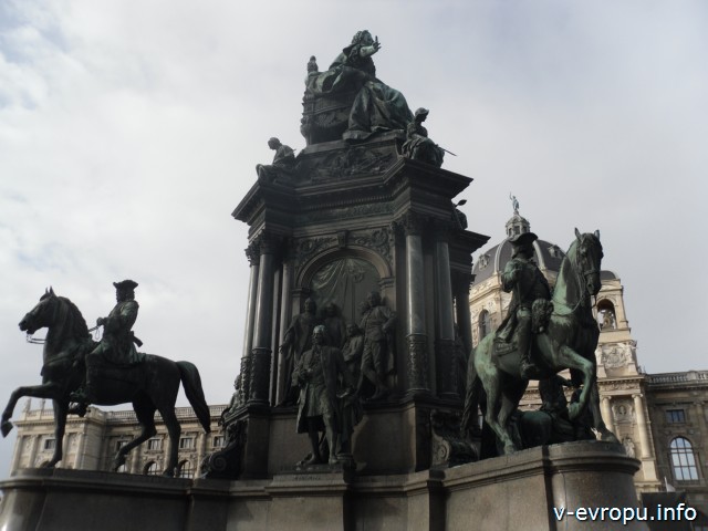 Памятники Хофбурга в Вене