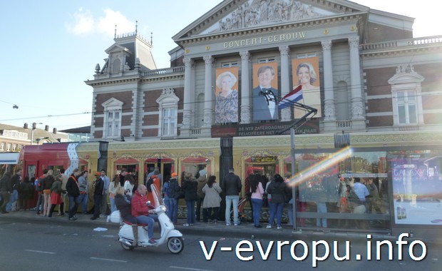 Какой проездной билет выгоднее покупать на трамвай, автобус и метро в Амстердаме?