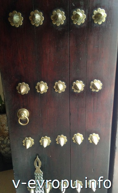 Двери стоун-Тауна