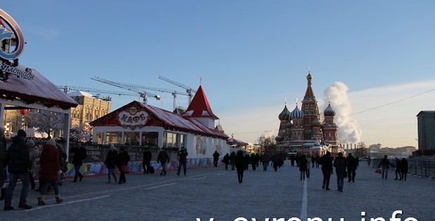 Как доехать в Москве на метро до Красной площади?