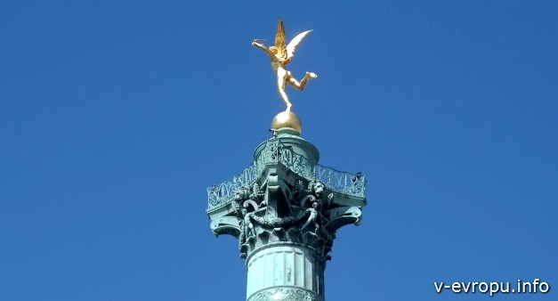 Июльская колонна на площади Бастилии в Париже